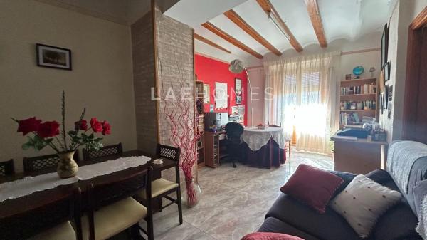 Casa independiente en calle de la Font del Rall