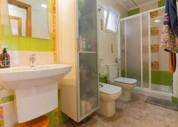 Chalet adosado en calle Infanta Elena