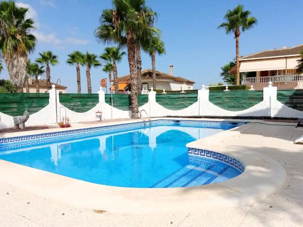 Casa independiente en calle Número 8