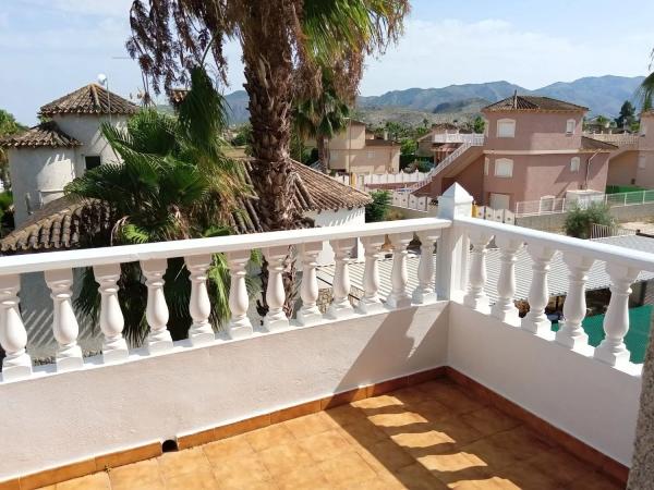 Casa independiente en calle Número 8