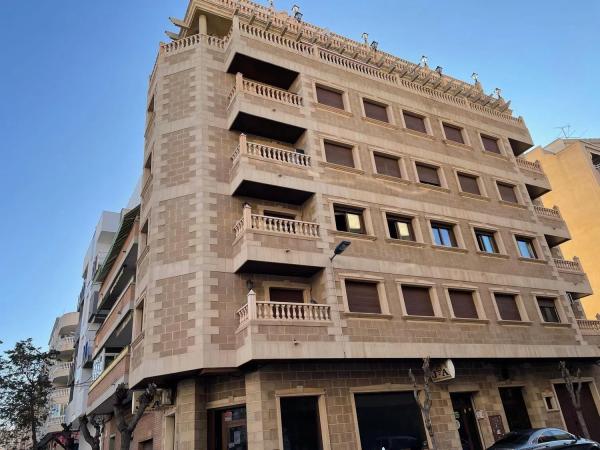 Piso en calle San Policarpo, 52