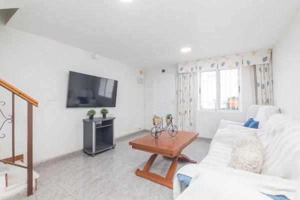 Chalet adosado en calle Costa Rica, 10