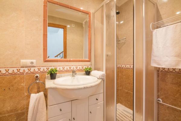 Chalet adosado en calle Costa Rica, 10