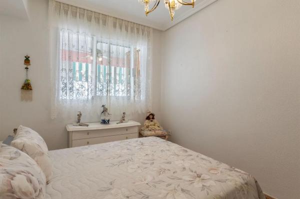 Piso en calle del Esperanto, 33