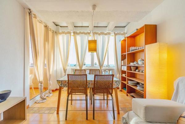 Piso en avenida Catalanet