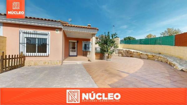 Chalet pareado en calle del Lligabos