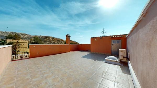 Chalet pareado en calle del Lligabos