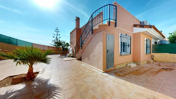 Chalet pareado en calle del Lligabos