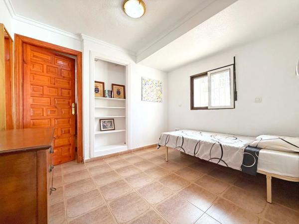 Casa independiente en calle Antártida, 11