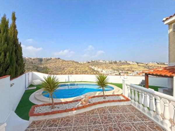 Casa independiente en calle Antártida, 11