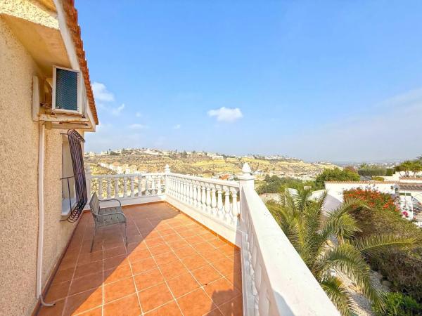 Casa independiente en calle Antártida, 11