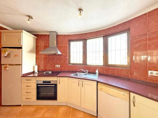 Casa independiente en calle Antártida, 11