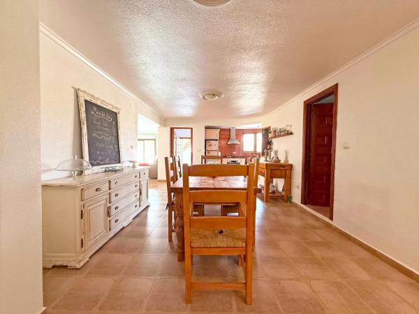 Casa independiente en calle Antártida, 11