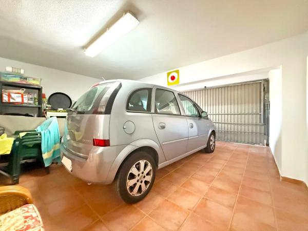 Casa independiente en calle Antártida, 11