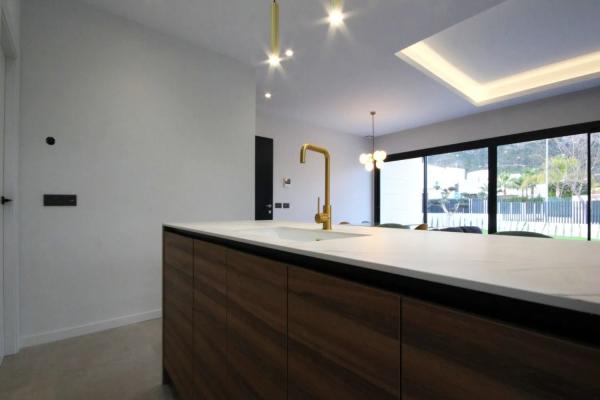 Casa independiente en calle Florencia s/n