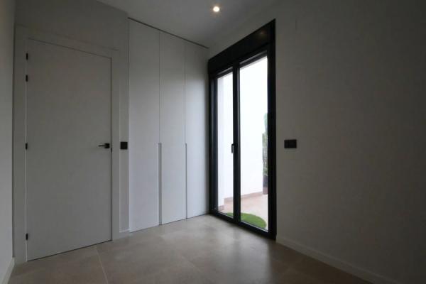 Casa independiente en calle Florencia s/n