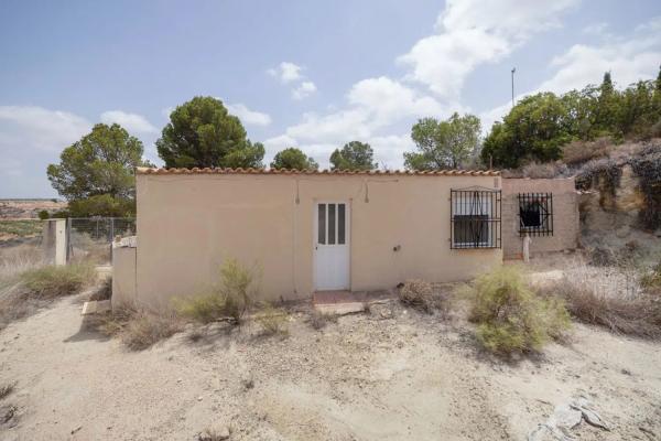 Casa independiente en via Sense Nom