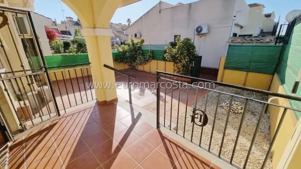 Chalet adosado en calle el Moll