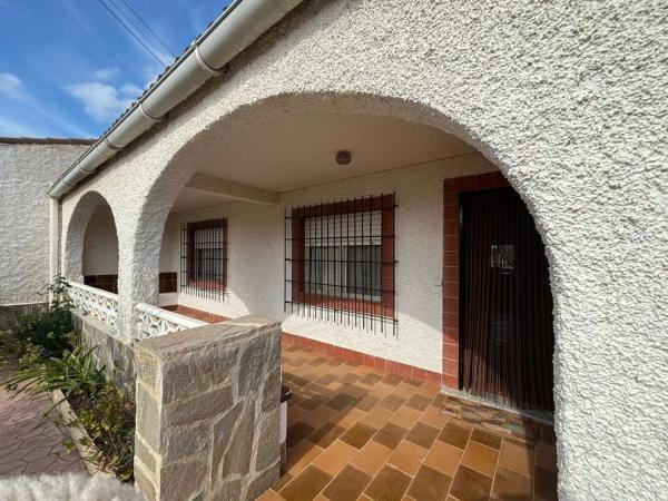 Chalet adosado en avenida de la Luz