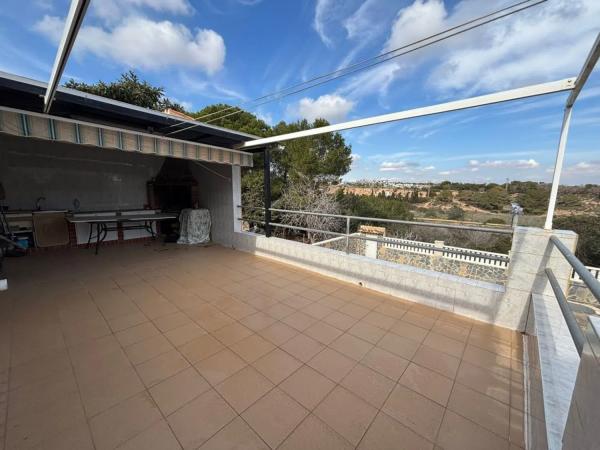 Chalet adosado en avenida de la Luz