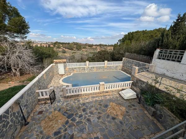 Chalet adosado en avenida de la Luz