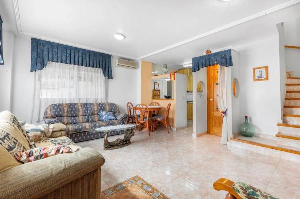 Chalet adosado en avenida de Londres s/n