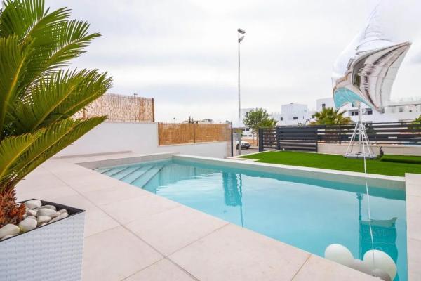 Casa independiente en calle Madame Butterfly