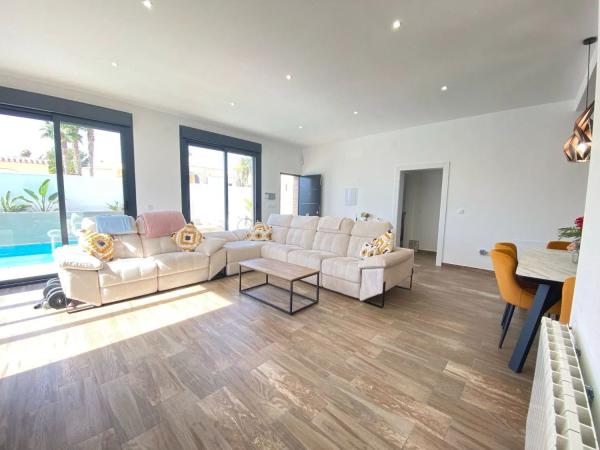 Casa independiente en calle el Escorial, 9