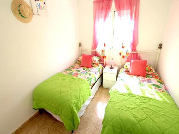 Chalet pareado en calle Baikal