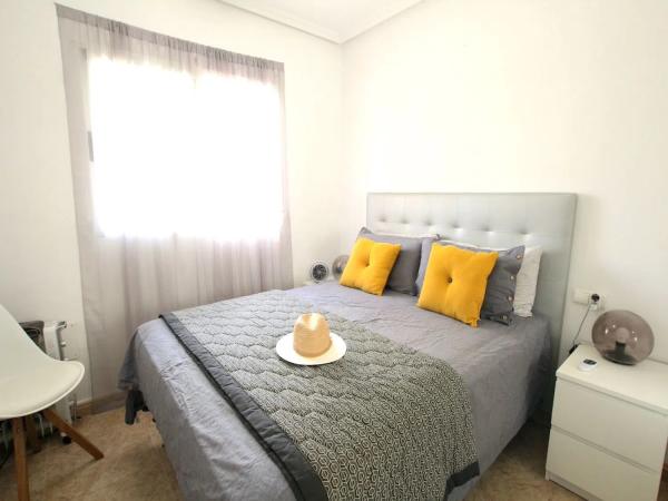 Chalet pareado en calle Baikal