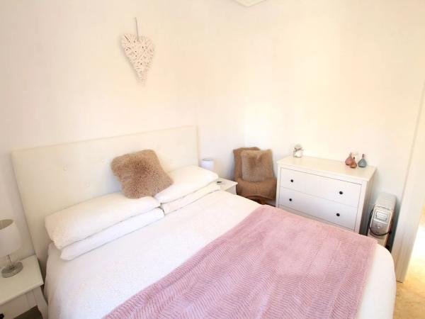 Chalet pareado en calle Baikal