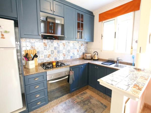 Chalet pareado en calle Baikal