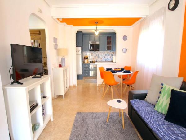 Chalet pareado en calle Baikal