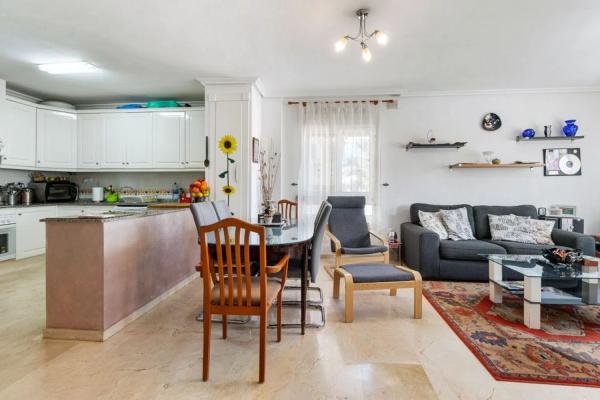 Piso en Barrio Los Almendros-La Florida