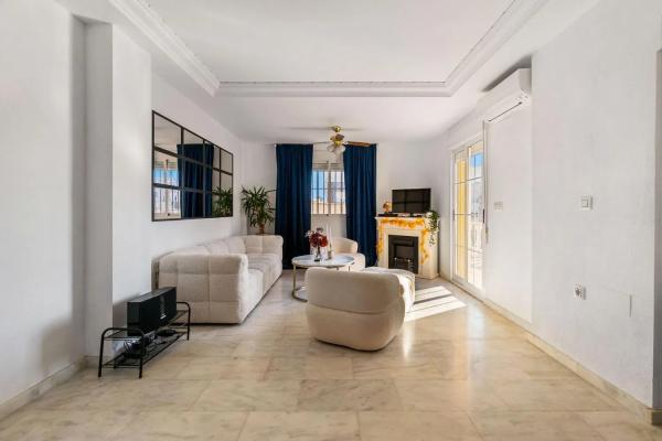 Casa independiente en calle Torrecerro