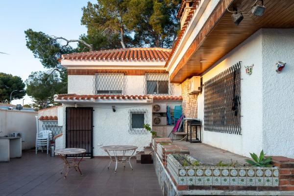 Casa independiente en Arcipreste de Hita, 97 a