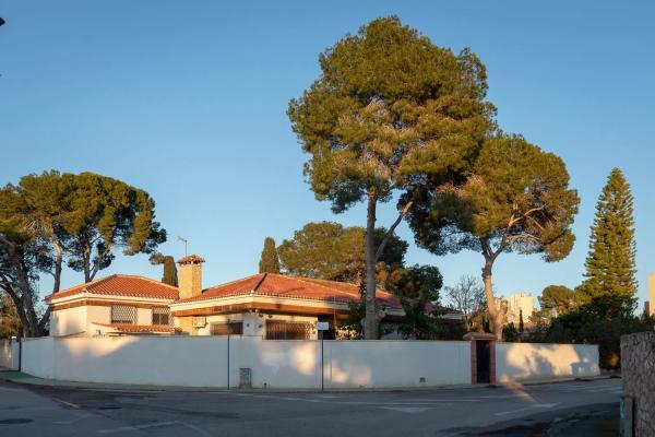 Casa independiente en Arcipreste de Hita, 97 a