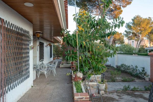 Casa independiente en Arcipreste de Hita, 97 a