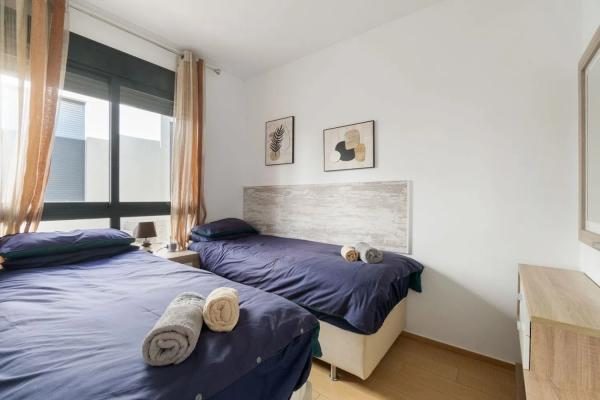 Chalet adosado en calle Turquesa