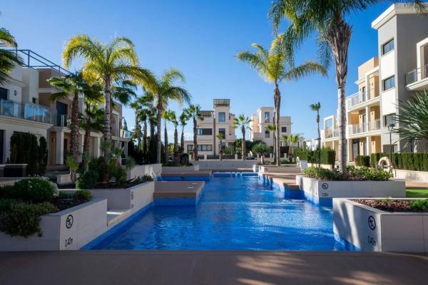 Chalet adosado en calle Turquesa