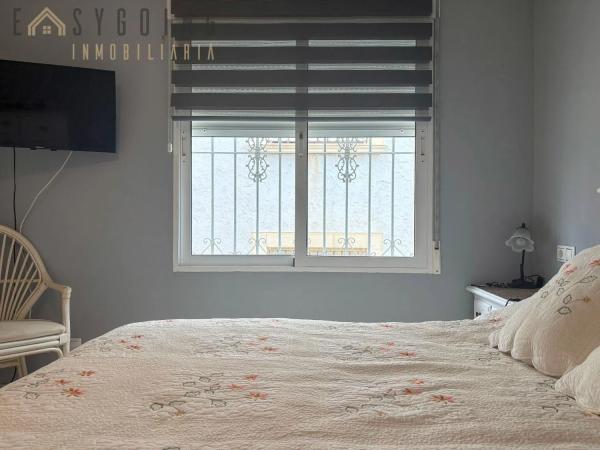 Chalet pareado en calle Guadalquivir