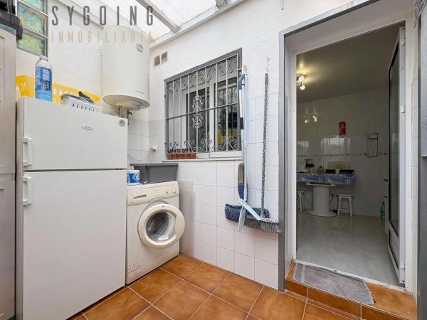 Chalet pareado en calle Guadalquivir