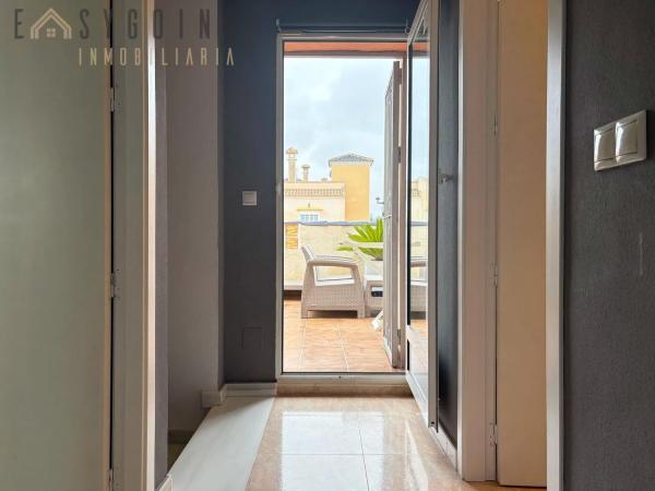 Chalet pareado en calle Guadalquivir