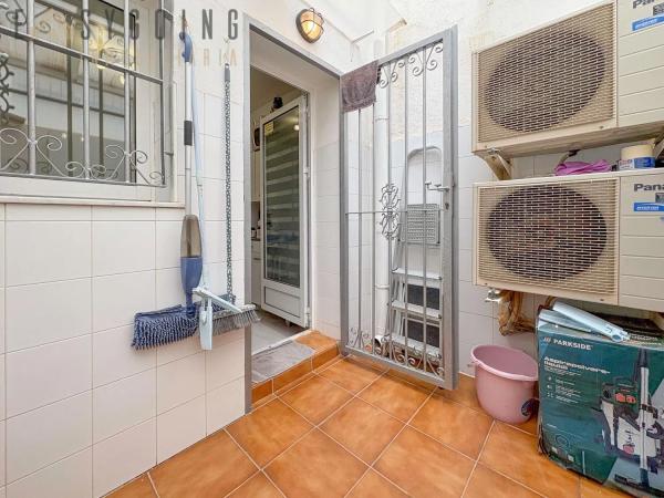 Chalet pareado en calle Guadalquivir