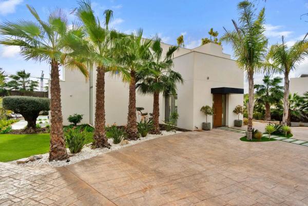 Casa independiente en calle Bonalba s/n