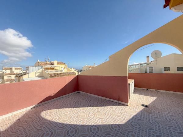 Chalet pareado en calle Estaca, 5