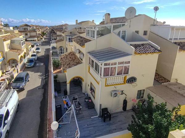 Chalet pareado en calle Estaca, 5