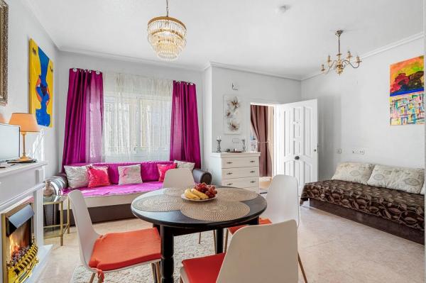 Chalet adosado en calle Prto.Sal V. Costa