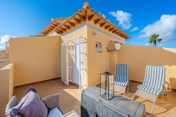 Chalet adosado en calle Prto.Sal V. Costa