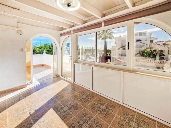 Chalet adosado en calle Limón